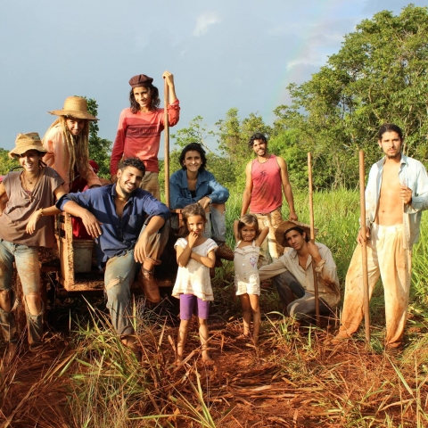 סרט נע - לעזוב את גן עדן