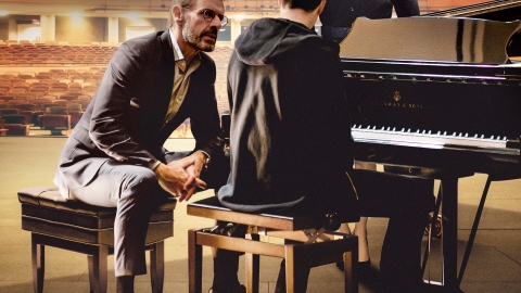 זה-בידיים-שלך פוסטר.jpg